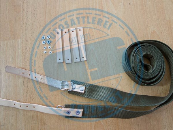 Spanngurte Trabant Kübel, grün mit Lederriemen